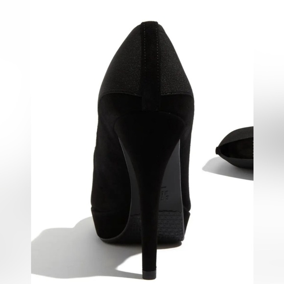 Classy Stuart Weitzman platform suede bootie size 6 - Picture 2 of 4